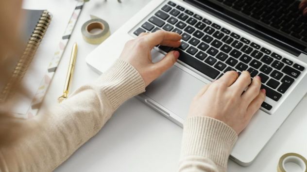Revisione tesi e correzione bozze Word - Consegna rapida