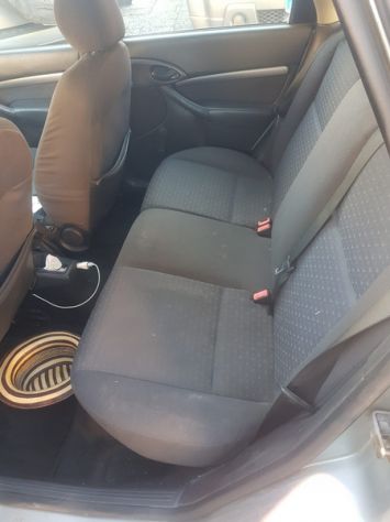 Ford Focus 1.8 TDCi 100CV 5p. Zetec - Foto 10