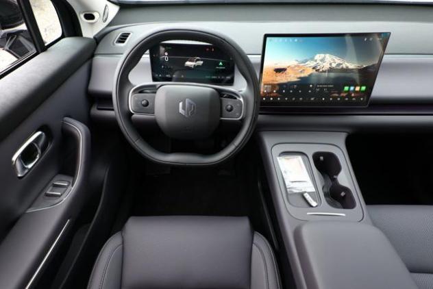 LEAPMOTOR C10 REEV 158kW phev Design rif. 23692929 - Foto 5