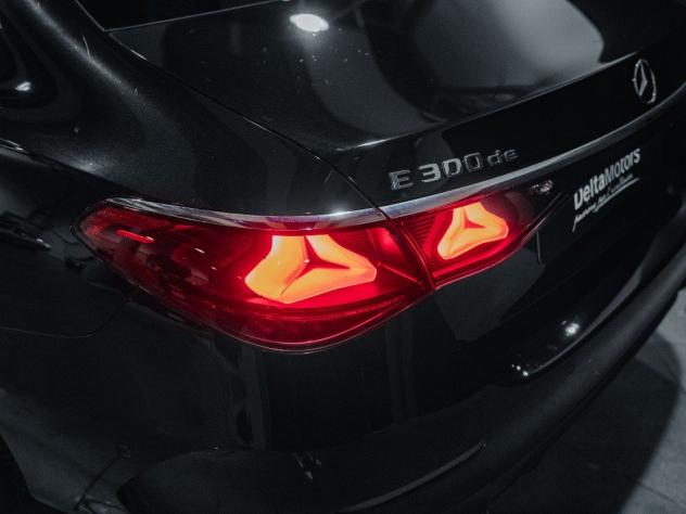 Mercedes-Benz Classe E E 300 de 4MATIC Plug-in hybrid AMG Line ADVANCED PLUS - Foto 7