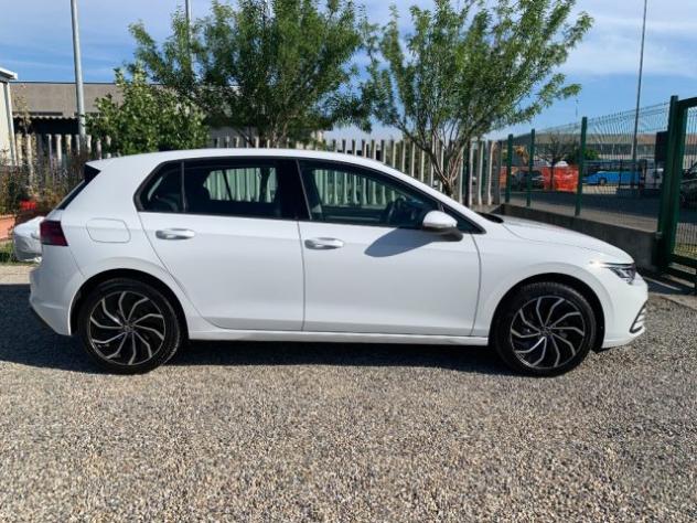 VOLKSWAGEN Golf 1.0 eTSI EVO DSG Life rif. 23766176 - Foto 4