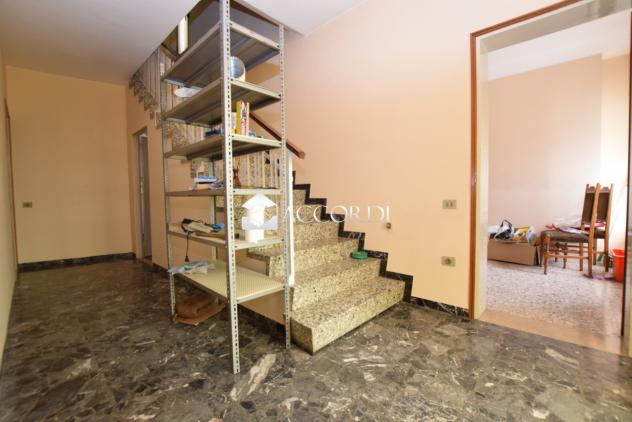 VILLA A SCHIERA di 7 vani e di 250 mq (VOLPAGO DEL MONTELLO) rif. RS677 - Foto 13
