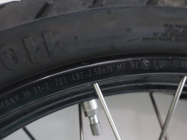 BMW R 1200 GS ADVENTURE 36318553003 CERCHIO RUOTA ANTERIORE 19X2.50 K25 10 - 13 FRONT WHEEL LEGGERI GRAFFI 36317710866 36317696215 - Foto 7