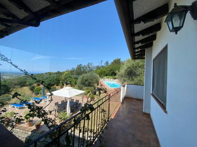 Villa in vendita a Capezzano Pianore - Camaiore 400 mq Rif: 1422416