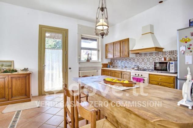 Villa di 240 m² con 4 locali e box auto doppio in vendita a Carnago - Foto 6