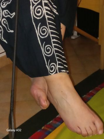 Mistress Sabrina e i suoi piedi per massaggi - Foto 2 Tel:3468487020