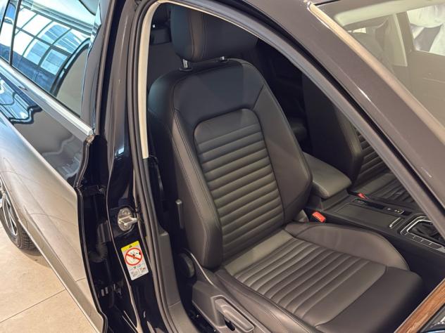 Volkswagen Passat Variant 2.0TDI 190cv SCR DSG Elegance Tetto Pelle - Foto 5