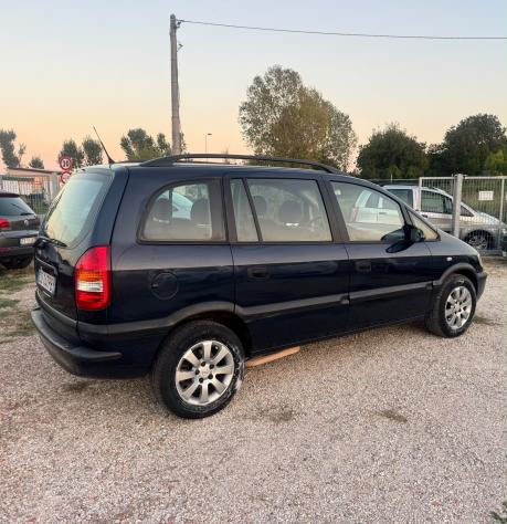 Opel Zafira 1.6 16V cat Eco M Elegance - Foto 3