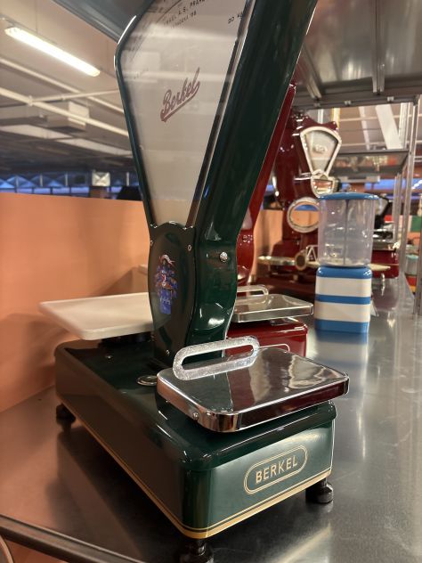 Bilancia berkel restaurata a 2 piatti - Foto 3