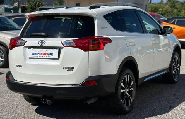 TOYOTA RAV4 2.2D 4WD Lounge White Ed. - 2014 - Foto 3