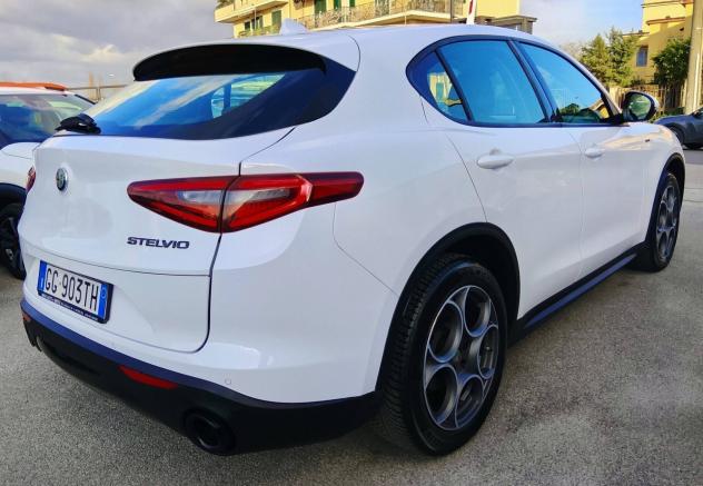 Alfa Romeo Stelvio 2.2 AT8 Q4 Sprint - Foto 10