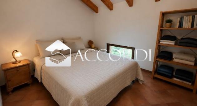 VILLA di 9 vani e di 385 mq (ALA) rif. DT133 - Foto 8