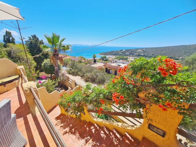SARDEGNA - Casa con vista mare direttamente sul mare e sulla spiaggia sabbiosa