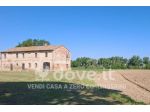 Rustico / Casale di 430 m² con più di 5 locali in vendita a Pesaro