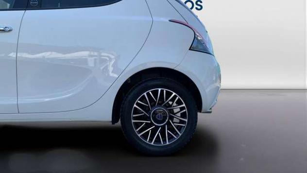 Lancia Ypsilon 1.0 firefly hybrid Gold s&s 70cv - Foto 9