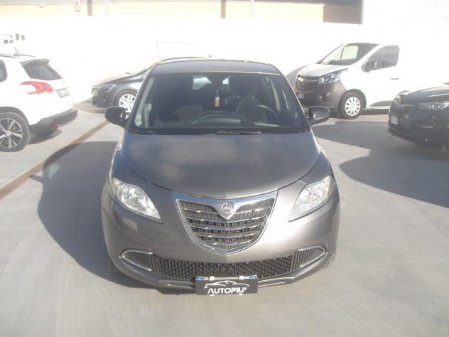 Lancia Ypsilon 1.2 69 CV 5 porte S&S Gold - 2014 - Foto 2