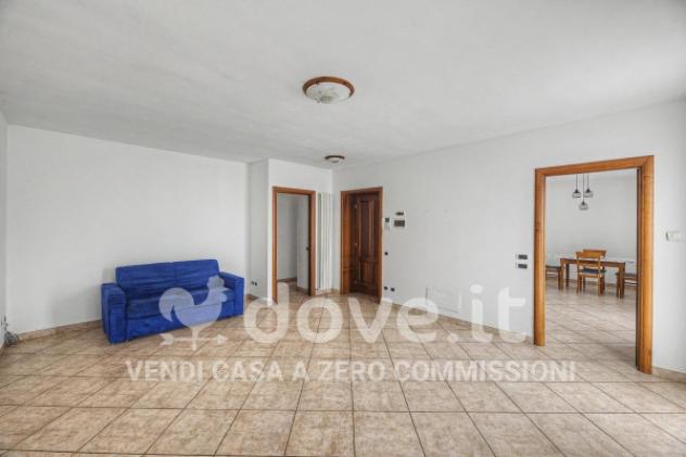 Appartamento di 120 m² con 3 locali e posto auto in vendita a Oleggio - Foto 4