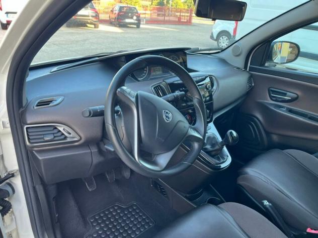 LANCIA Ypsilon 3ª serie Ypsilon 1.3 MJT 16V 95 CV 5 porte S&S Platinum - Foto 9