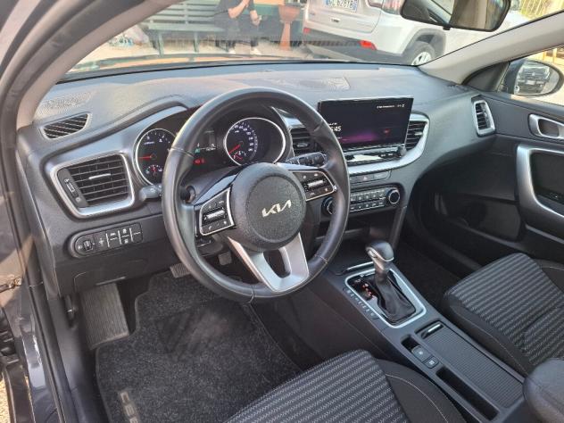 Kia Ceed 1.6 CRDi 136 CV MHEV DCT SW Business - Foto 9