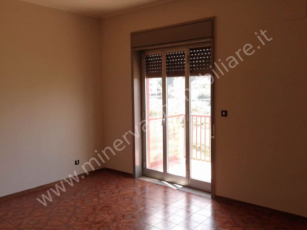 Appartamento quattro vani in via Etnea, Santuzzi