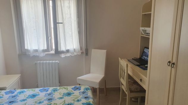 1 (UNA) camera matrimoniale per studentessa, vicino all'università a Pescara - Foto 4