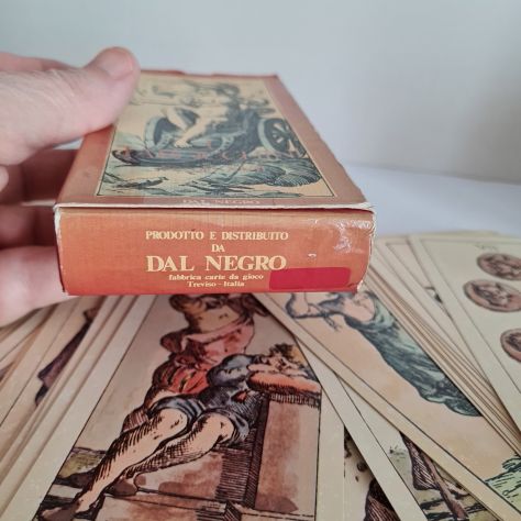 I Tarocchini di G. M. Mitelli  composti da 62 carte, formato mm 72x140. Disegni - Foto 3