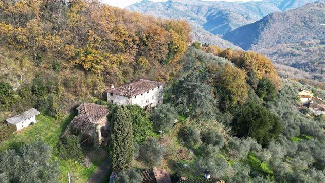 Casale in vendita a Lucca