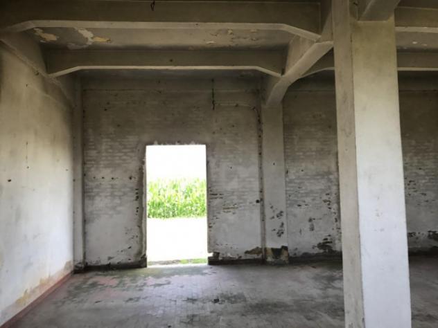 Rustico / Casale di 235 m² con più di 5 locali e box auto doppio in vendita a Soliera - Foto 7