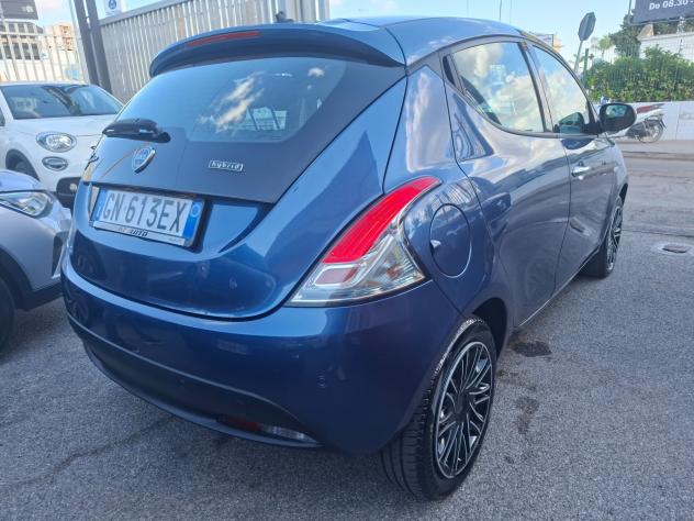 Lancia Ypsilon hybrid - Foto 6