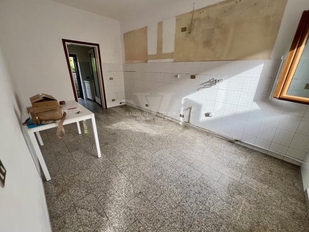 APPARTAMENTO di 5 vani e di 60 mq (PIETRASANTA - Pietrasanta ) rif. 744/VE - Foto 7