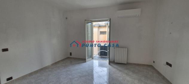 VIA MICHELE AMARI – Appartamento al 3° e ultimo p. s/a – 70mq ca. – 3 vani + acc. Ristrutturato. Euro 69 mila CL E - Foto 10