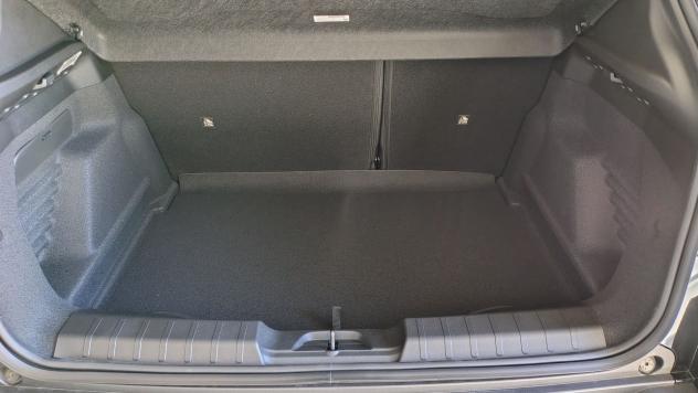 Jeep Avenger e-Hybrid 1.2 MHEV e-Hybrid Turbo Longitude - Foto 10