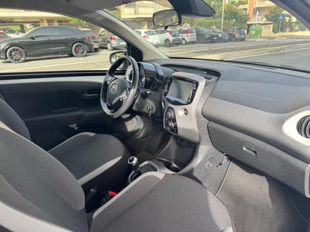 Toyota Aygo Connect 1.0 VVT-i 72 CV 5 porte x-play LED NAVI KAMERA PDC BLUETOOTH CERCHI 16 - Foto 9