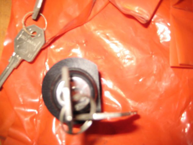 SERRATURA CHIUSURA BAULE POSTERIORE ALFA ROMEO GIULIETTA 82 60727513 - Foto 3