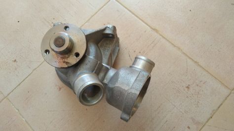 Termostato Pompa Acqua Mercedes W140 W124 W126 R1032010101