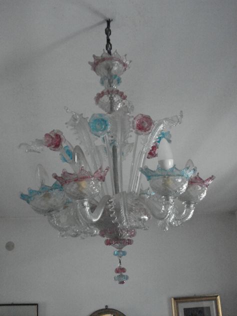 2 LAMPADARI IN VETRO DI MURANO COLORATI + 2 DI CERAMICA DIPINTA. - Foto 4