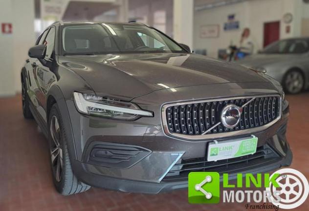 VOLVO V60 Cross Country 2.0 B4 D 211H 195 MHEV HYBRID PLUS AWD AUTOMATICA rif. 24055716 - Foto 8