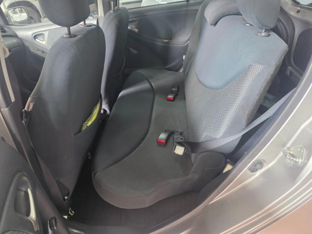 Toyota Yaris 1.0i 16V cat 5 porte - Foto 9
