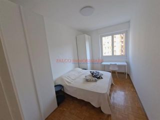 MILANO VIA DEGLI ZUCCARO - CAMERA GRANDE 12 MQ