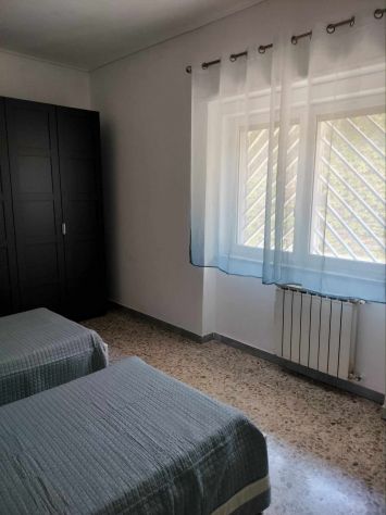 FITTO SOLO RAGAZZE POSTO LETTO IN CAMERA - Foto 7