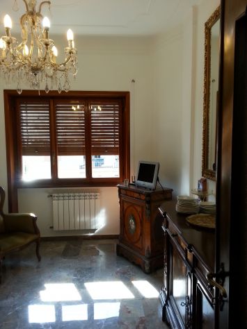 Comodissima stanza uso singola, 16 mq, molto luminosa, con grande balcone - Foto 8