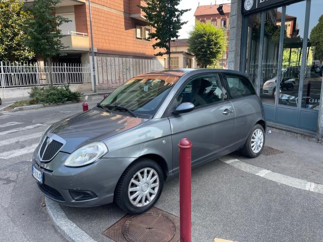 Lancia Ypsilon 1.2 60cv/GARANZIA 12 MESI - Foto 2