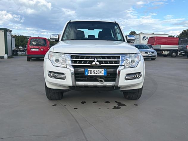 Mitsubishi Pajero 3.2 DI-D 16V aut. 3p. Intense DPF IVA ESPOSTA - Foto 2