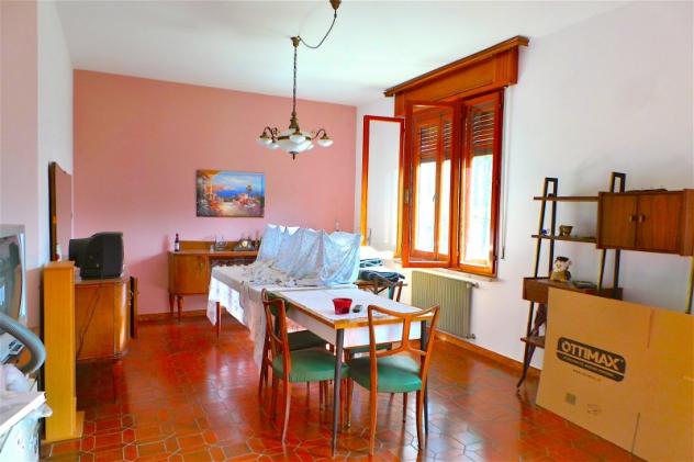 Casa pluricamere con giardino privato e pertinenza a reddito. - Foto 4