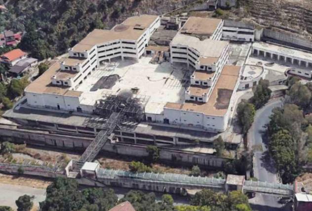 Immobile in asta di 98 m² con più di 5 locali in vendita a Catanzaro - Foto 8