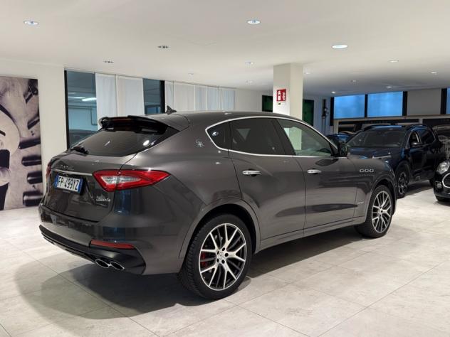 Maserati Levante 3.0 V6 Diesel 275cv AWD Gransport Pelle Xeno 21” - Foto 7