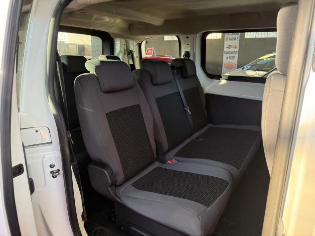 Peugeot Expert BlueHDi 150 S&S PL-SL-TN Combi Long - Foto 7