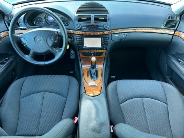 Mercedes-Benz E270 CDI 177cv aut. Elegance 2002 - Foto 6