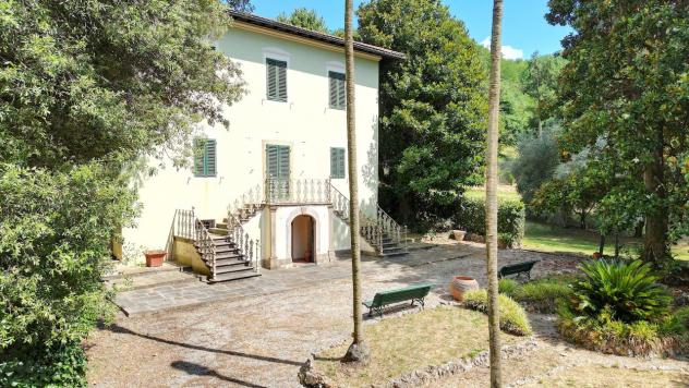 Villa in vendita a Lucca