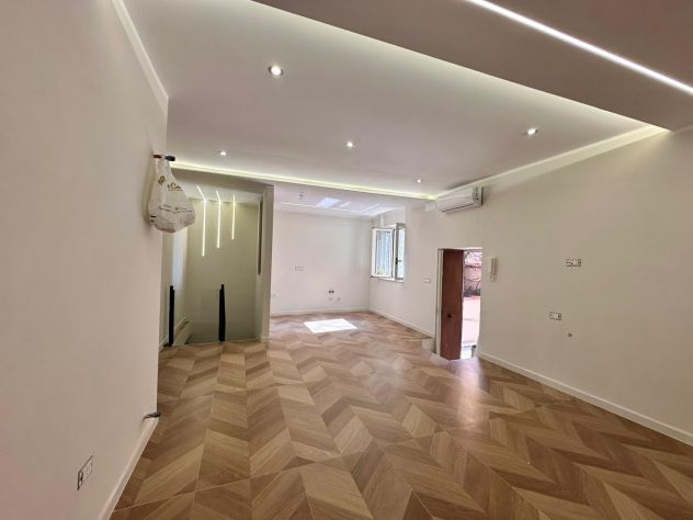 Soluzione indipendente con spazio esterno - Foto 4